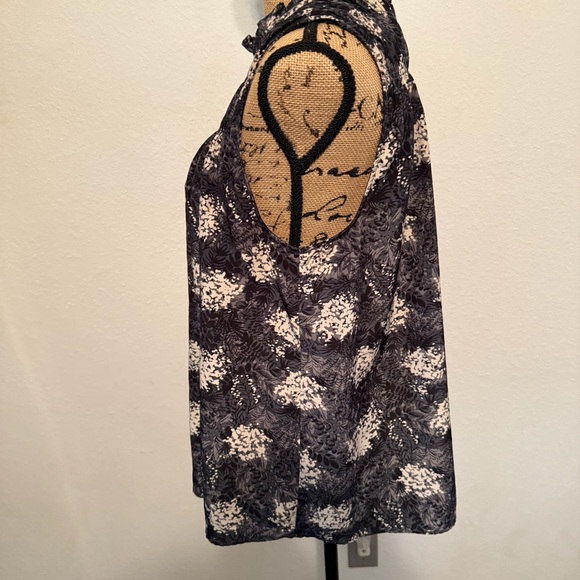 Joie Sleeveless Black Print Top Medium - Picture 5 of 11